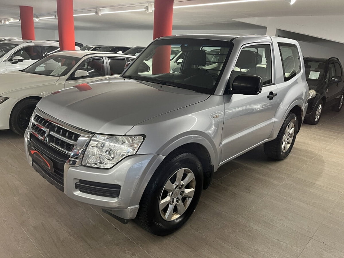 Mitsubishi Pajero 3.2 DI-D 16V aut. 5p. Instyle DPF