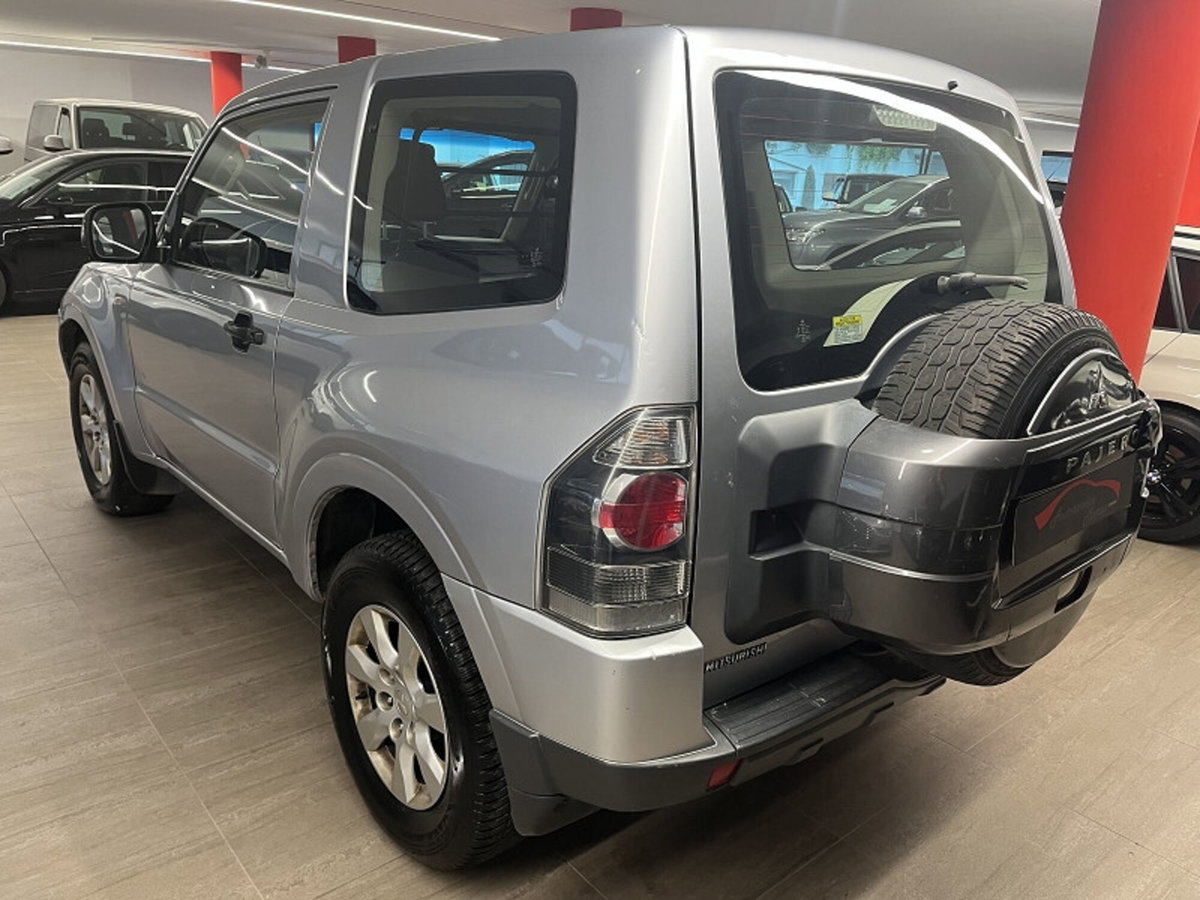 Mitsubishi Pajero 3.2 DI-D 16V aut. 5p. Instyle DPF (5)
