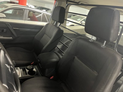 Mitsubishi Pajero 3.2 DI-D 16V aut. 5p. Instyle DPF (8)