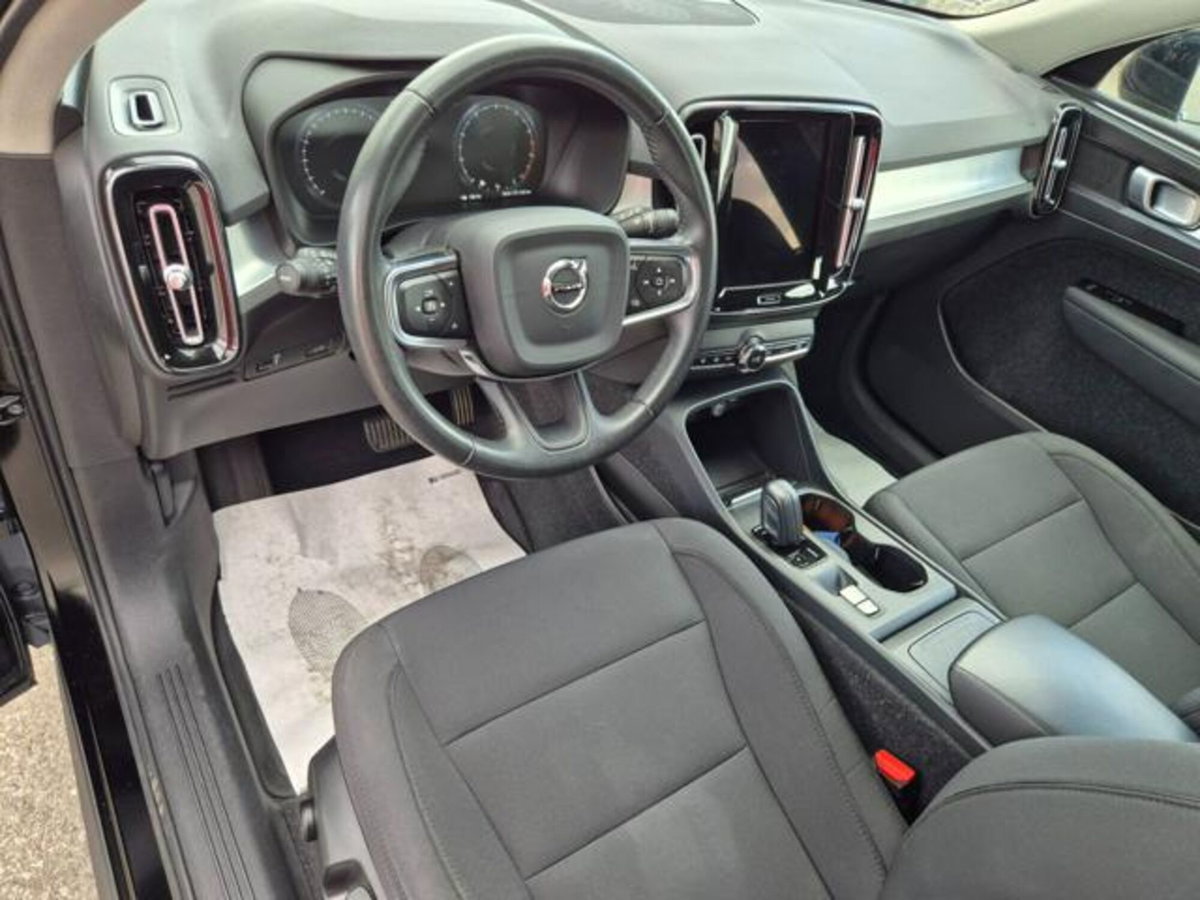 Volvo XC40 T2 Geartronic Momentum (10)