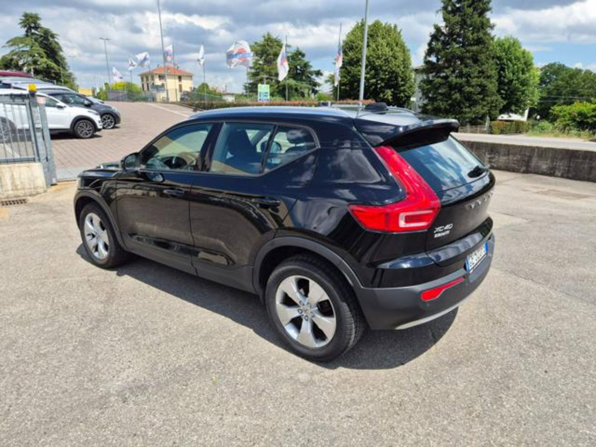 Volvo XC40 T2 Geartronic Momentum (7)