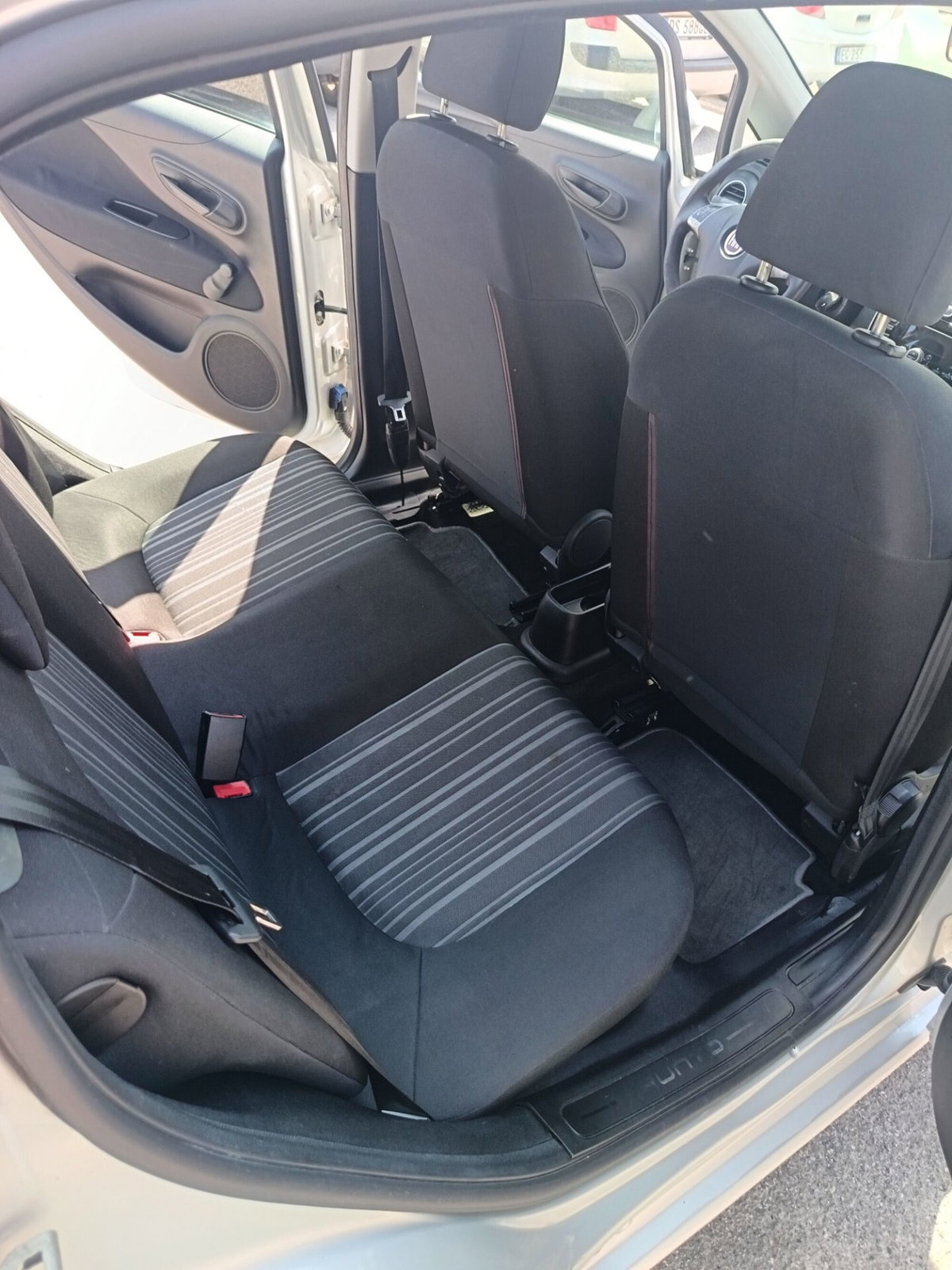 Fiat Punto Evo 1.4 5 porte S&S Dualogic Dynamic (15)