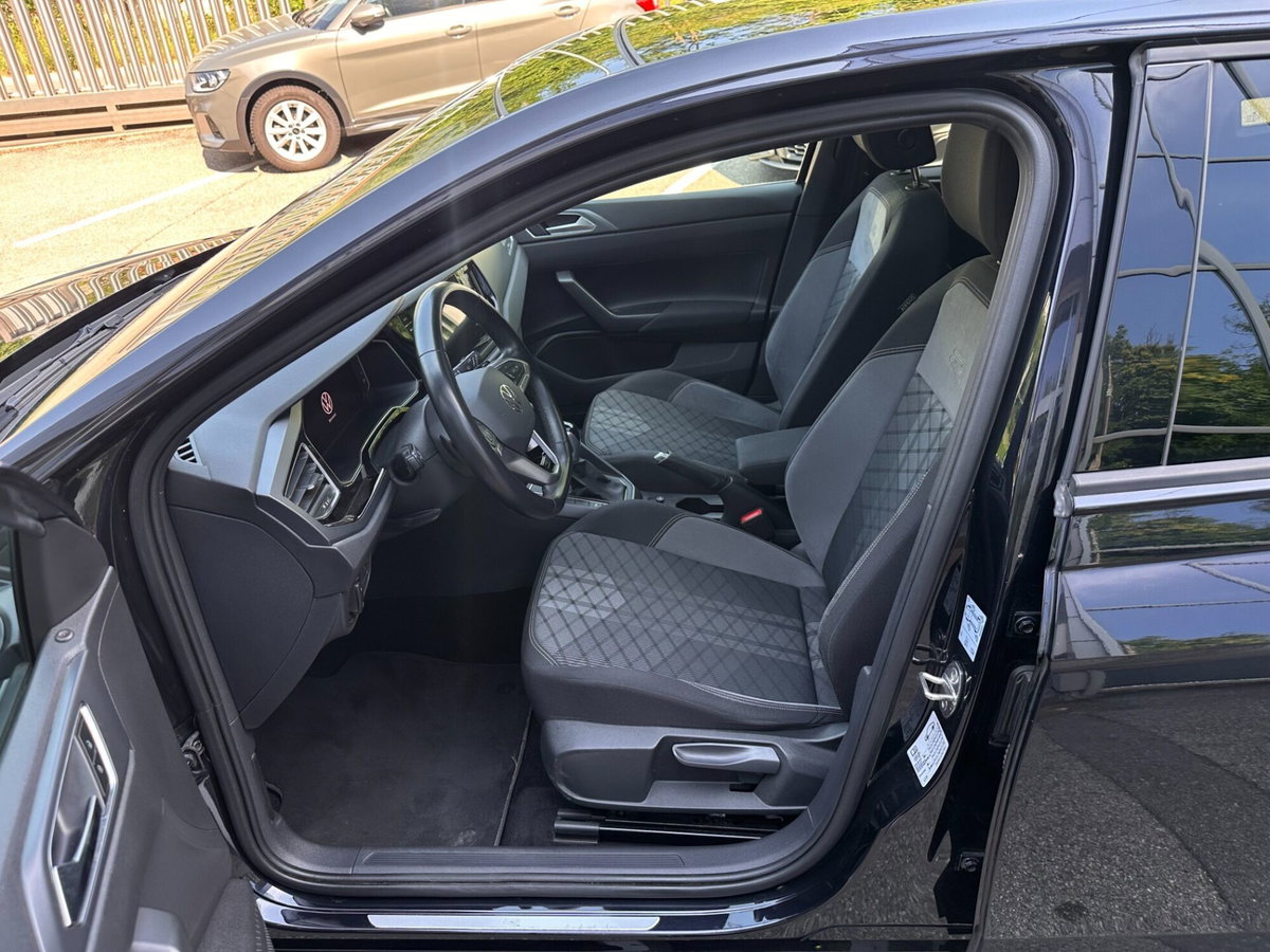 Volkswagen Taigo 1.0 TSI 110 CV DSG R-Line (10)