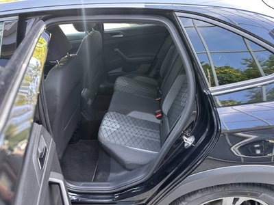 Volkswagen Taigo 1.0 TSI 110 CV DSG R-Line (11)