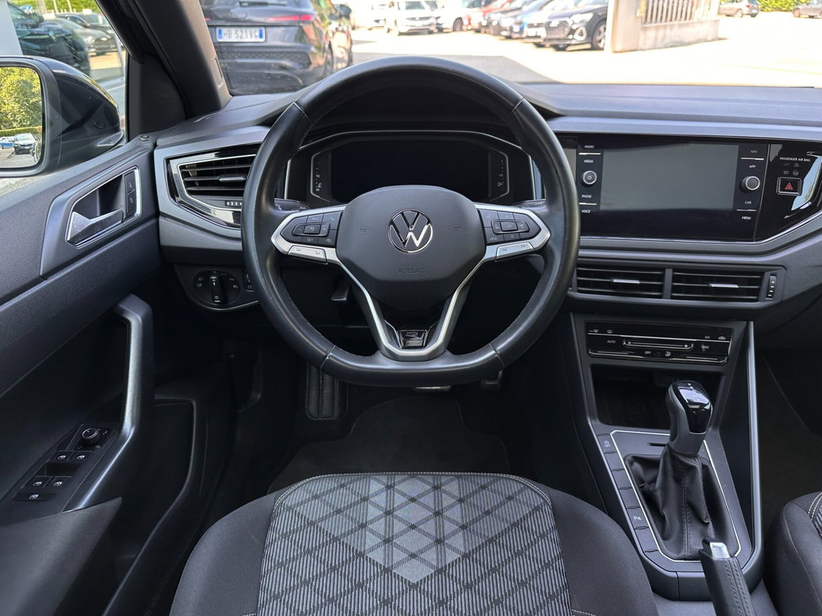 Volkswagen Taigo 1.0 TSI 110 CV DSG R-Line (15)