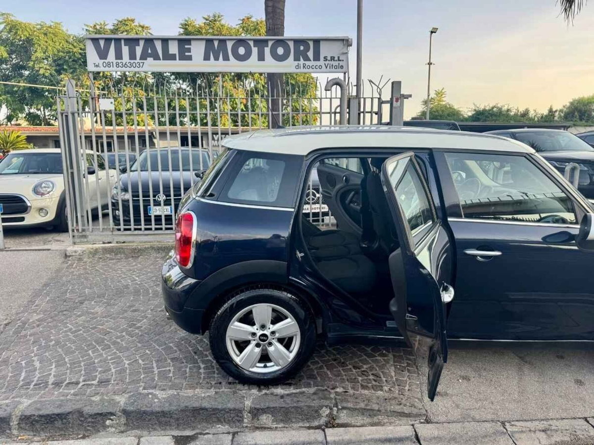 MINI Mini Countryman 1.6 Cooper D Countryman (11)