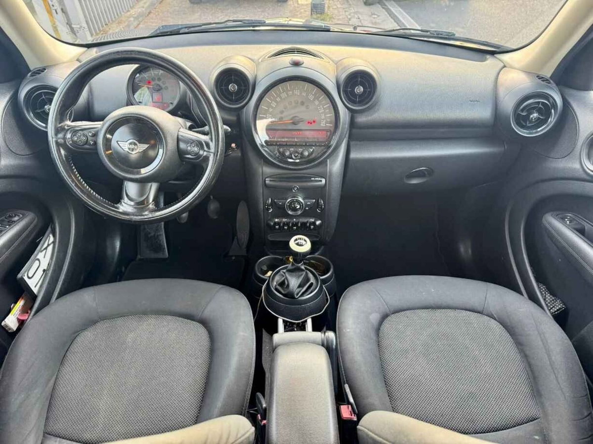 MINI Mini Countryman 1.6 Cooper D Countryman (12)