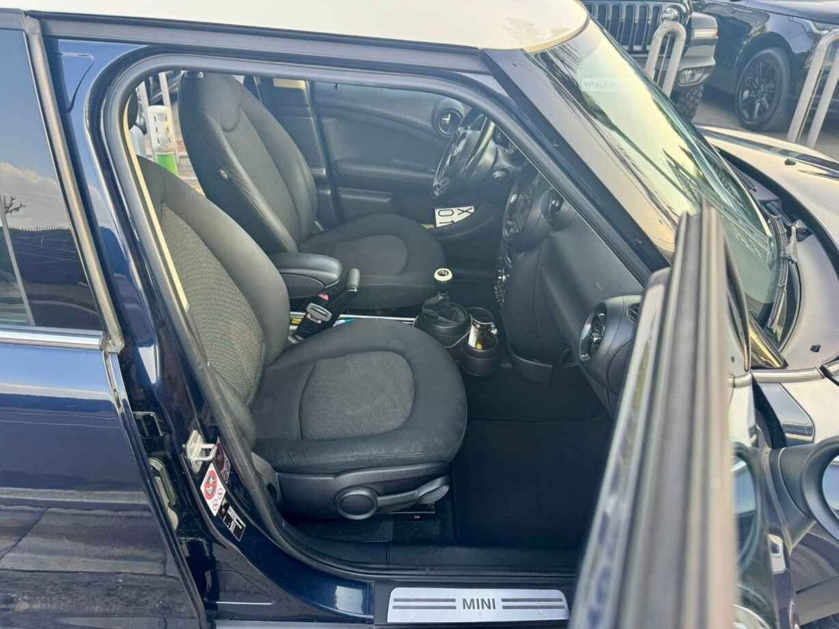 MINI Mini Countryman 1.6 Cooper D Countryman (19)