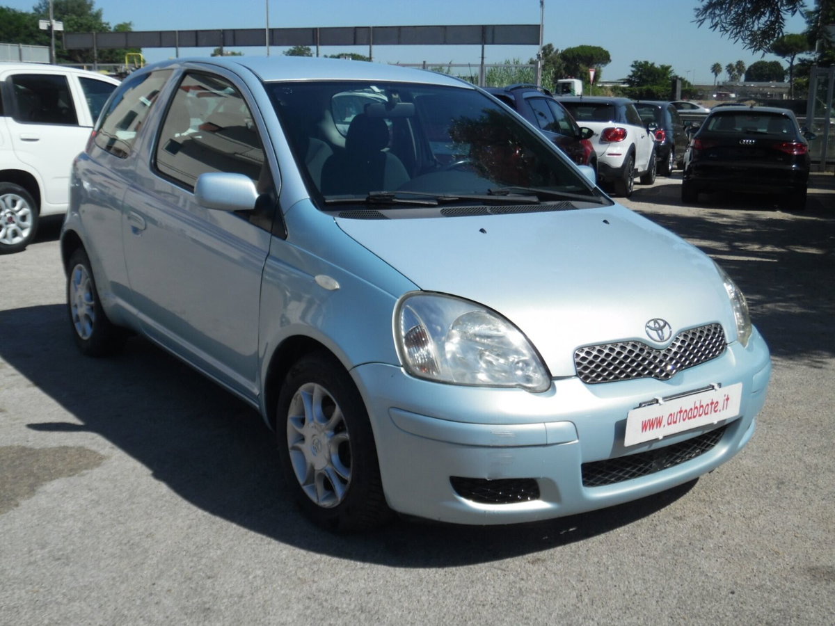Toyota Yaris 16V cat 3 porte Sol