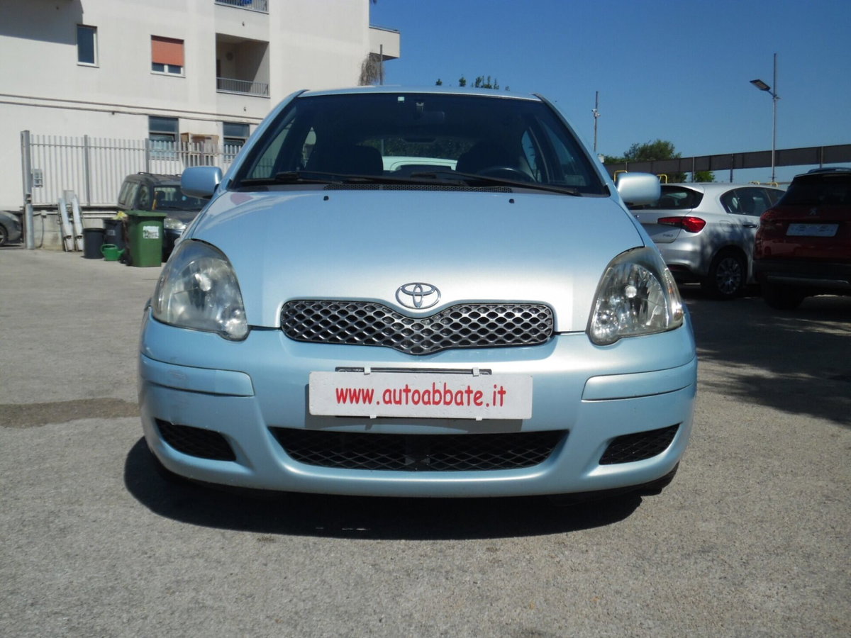 Toyota Yaris 16V cat 3 porte Sol (15)
