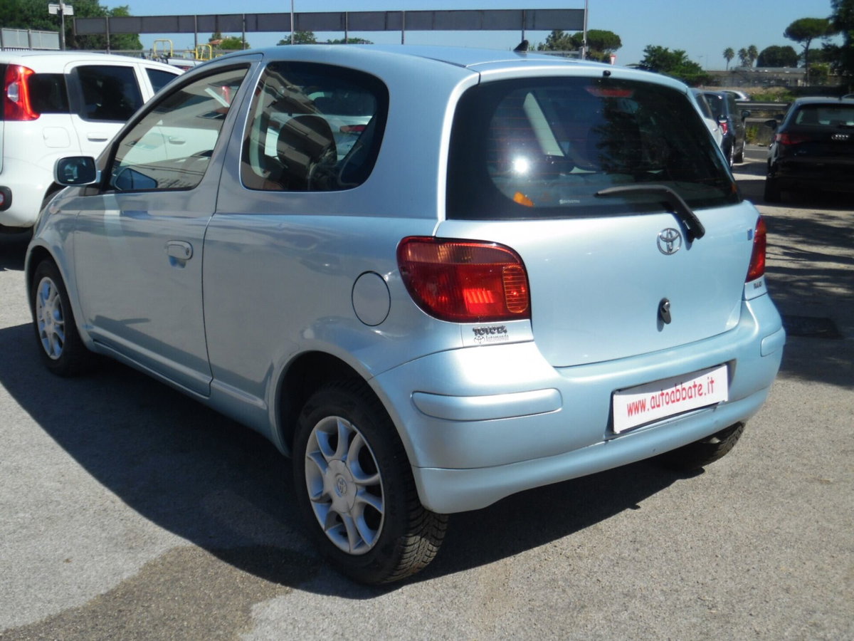 Toyota Yaris 16V cat 3 porte Sol (5)