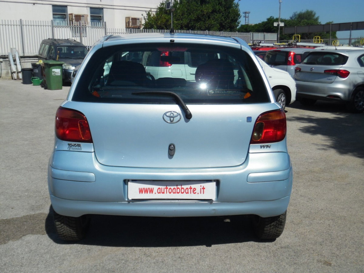Toyota Yaris 16V cat 3 porte Sol (6)
