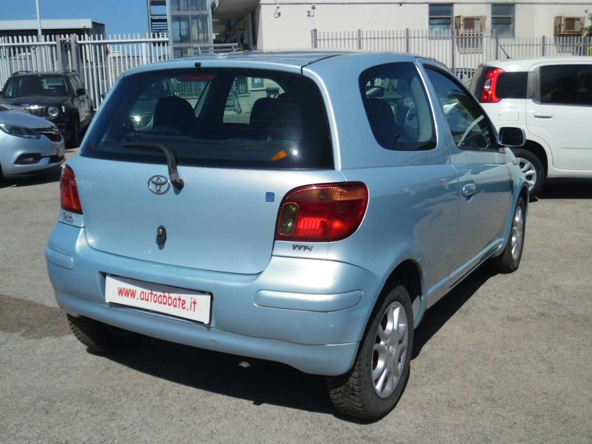 Toyota Yaris 16V cat 3 porte Sol (7)