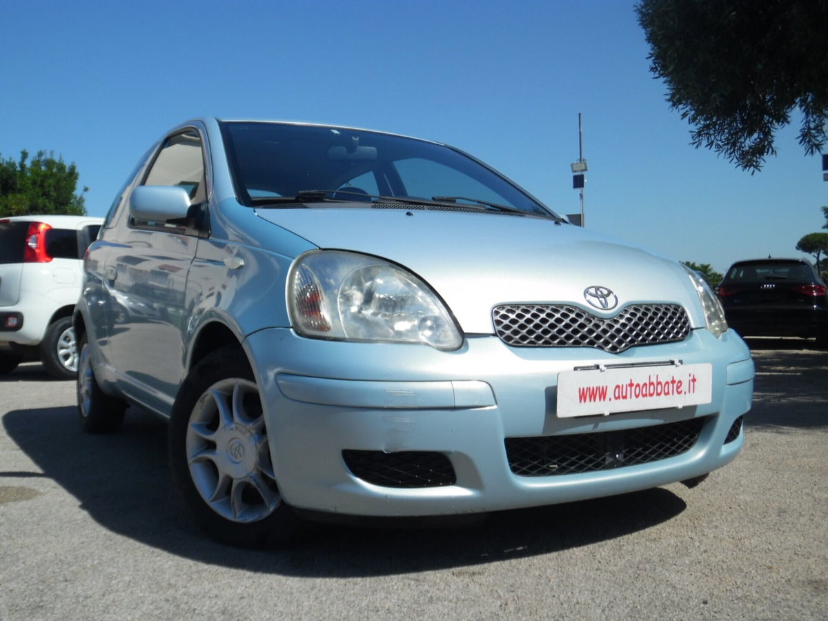 Toyota Yaris 16V cat 3 porte Sol (9)
