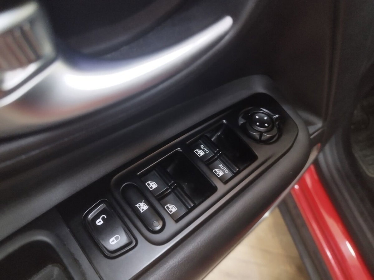 Jeep Renegade 1.6 Mjt 130 CV Longitude (10)