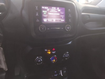 Jeep Renegade 1.6 Mjt 130 CV Longitude (9)