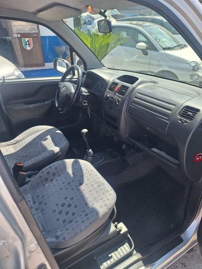 Opel Agila 1.2 16V 'Njoy (6)