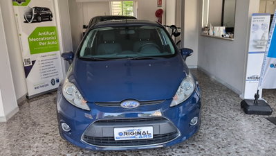 Ford Fiesta 1.4 5 porte Bz.- GPL Titanium (2)