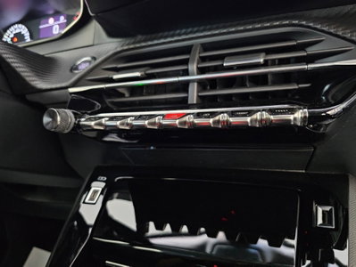 Peugeot 2008 PureTech 130 S&S EAT8 Allure Navi Pack (12)
