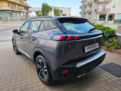 Peugeot 2008 PureTech 130 S&S EAT8 Allure Navi Pack (4)