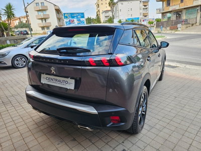 Peugeot 2008 PureTech 130 S&S EAT8 Allure Navi Pack (6)