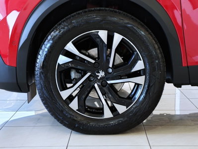 Peugeot 2008 PureTech 130 S&S GT (6)