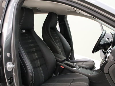 Mercedes-Benz GLA SUV 200 d Automatic Sport (16)