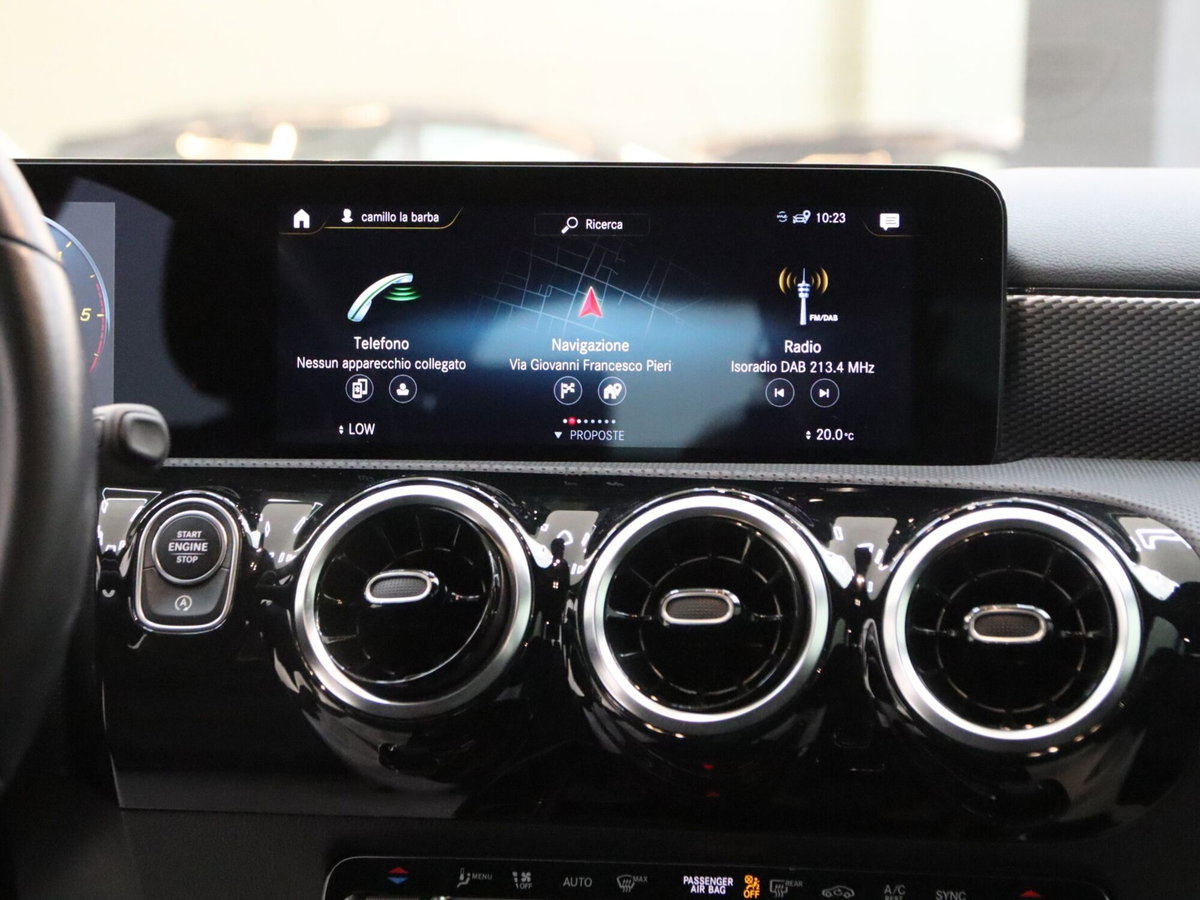 Mercedes-Benz Classe A 180 d Automatic Sport (12)