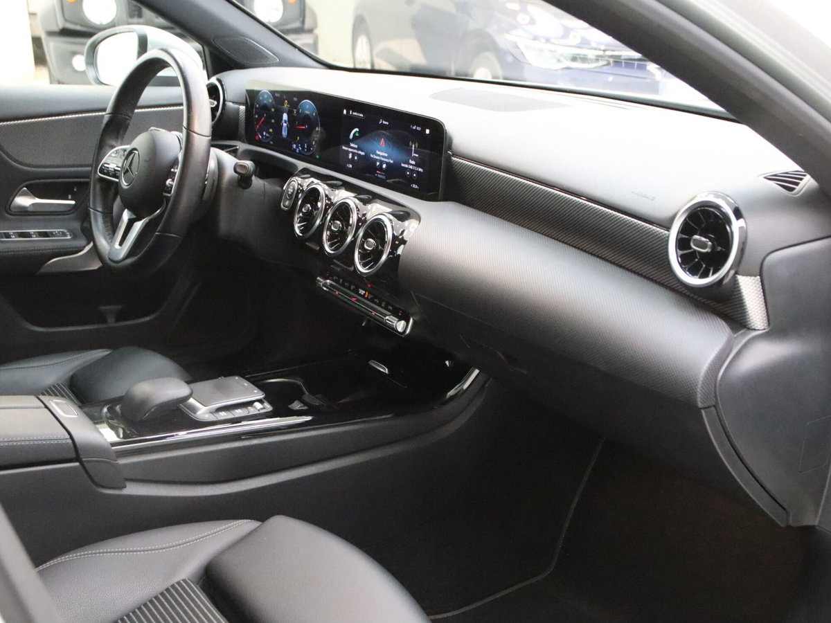 Mercedes-Benz Classe A 180 d Automatic Sport (16)