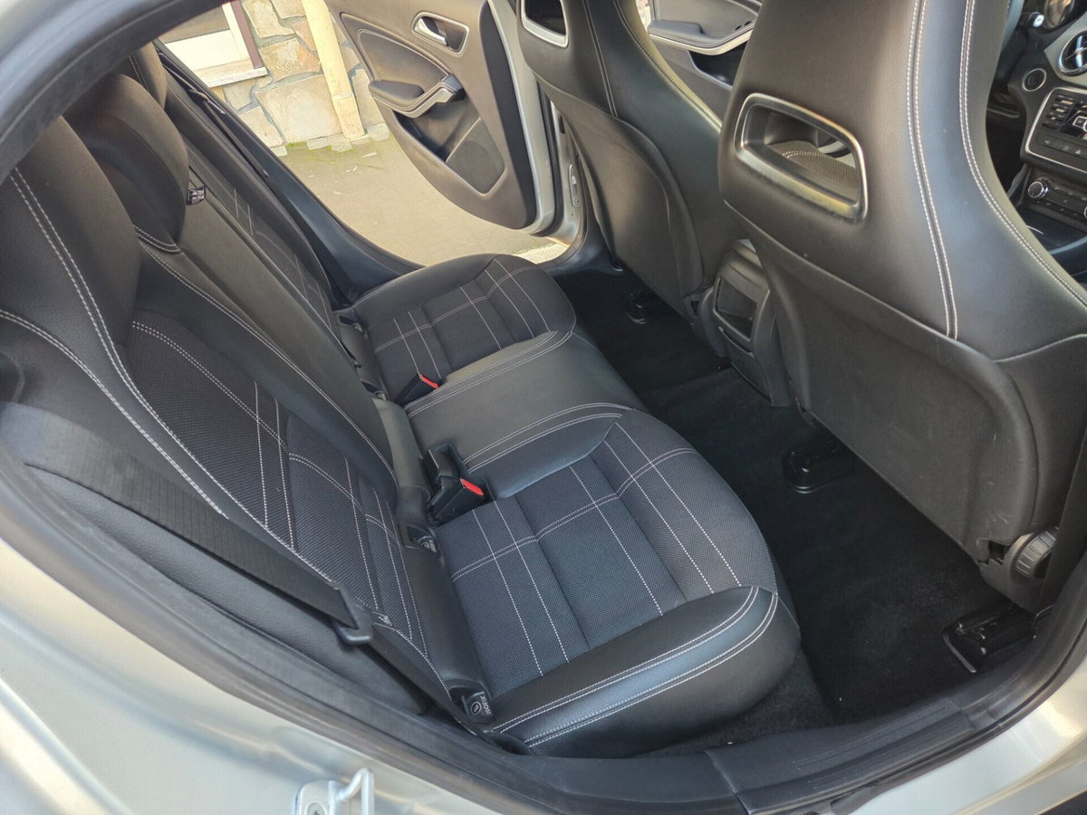 Mercedes-Benz GLA SUV 200 CDI Premium (14)