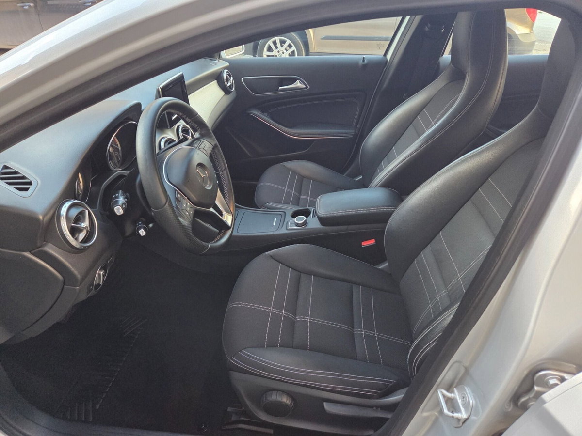 Mercedes-Benz GLA SUV 200 CDI Premium (15)