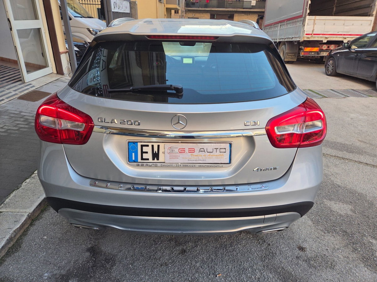 Mercedes-Benz GLA SUV 200 CDI Premium (3)