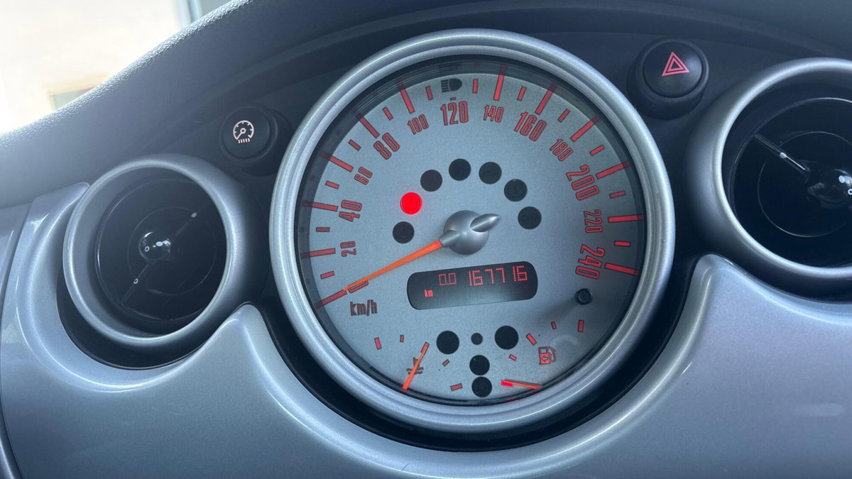 MINI Mini 1.6 16V Cooper (13)