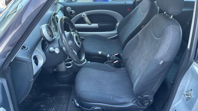 MINI Mini 1.6 16V Cooper (9)