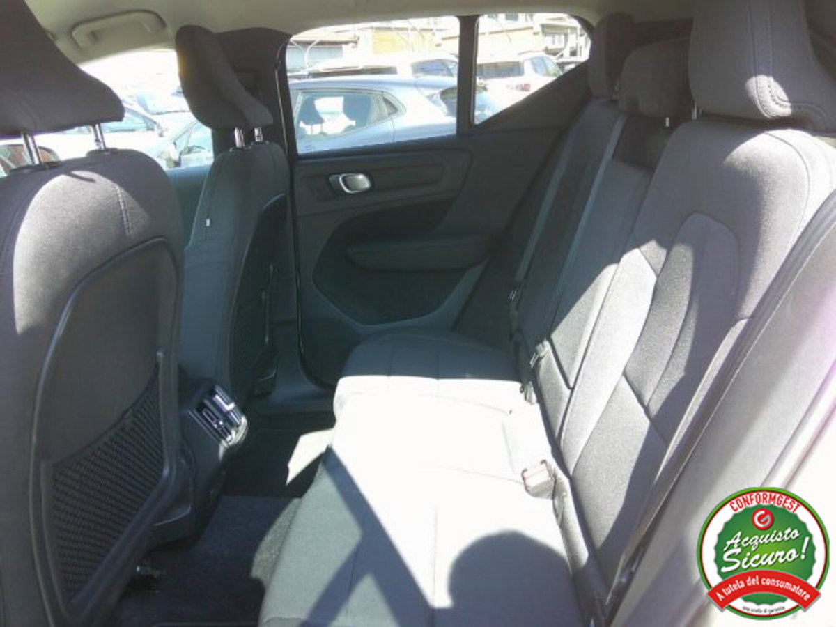 Volvo XC40 T2 Geartronic Momentum (10)