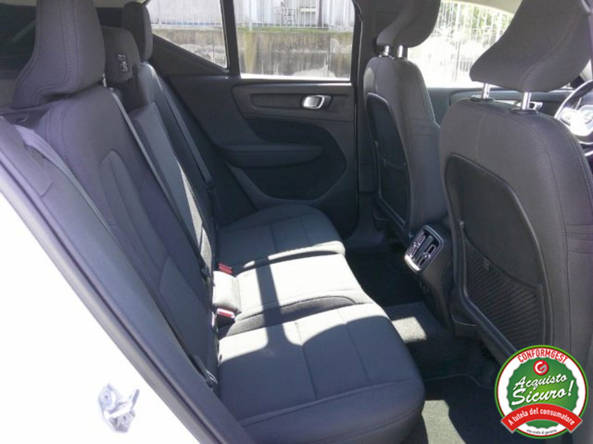 Volvo XC40 T2 Geartronic Momentum (12)