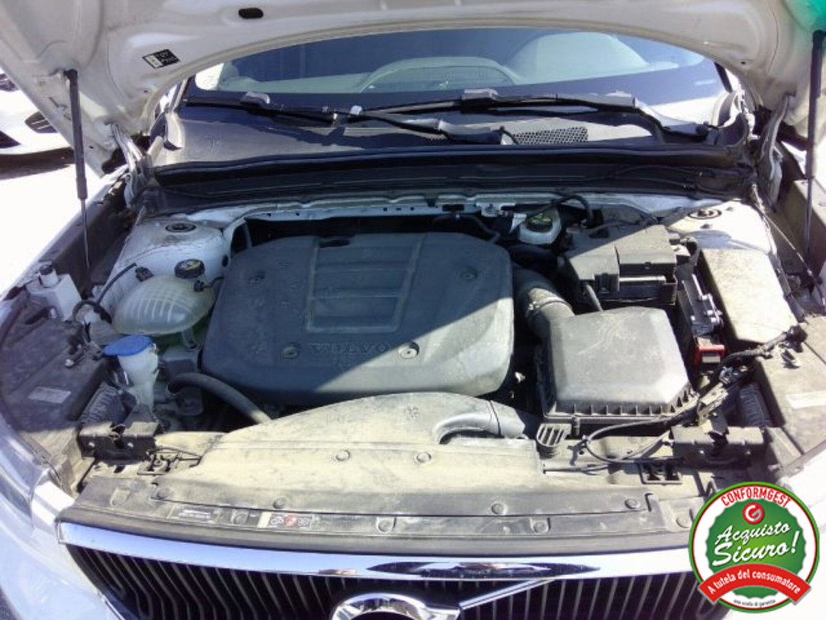 Volvo XC40 T2 Geartronic Momentum (14)