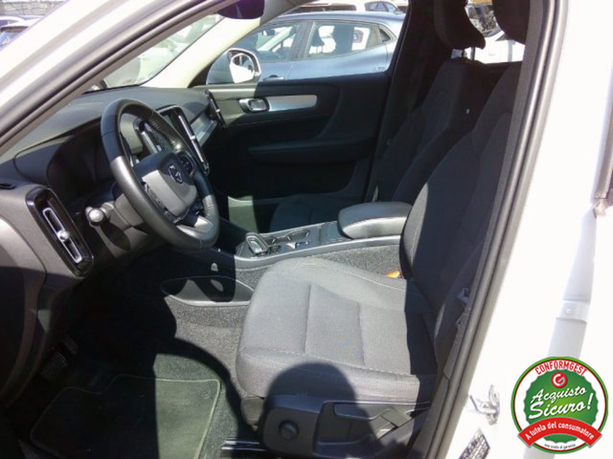 Volvo XC40 T2 Geartronic Momentum (9)