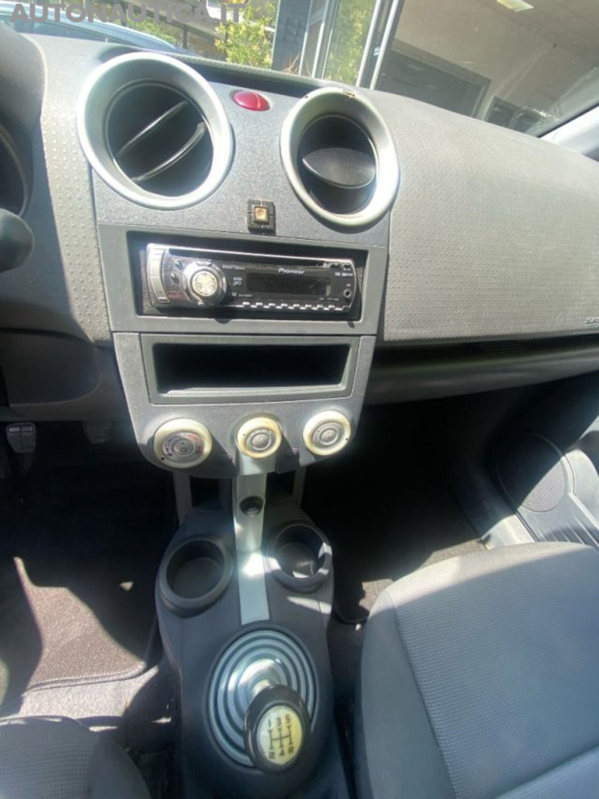 Mitsubishi Colt 1.1 12V 5p. Climachrome (8)
