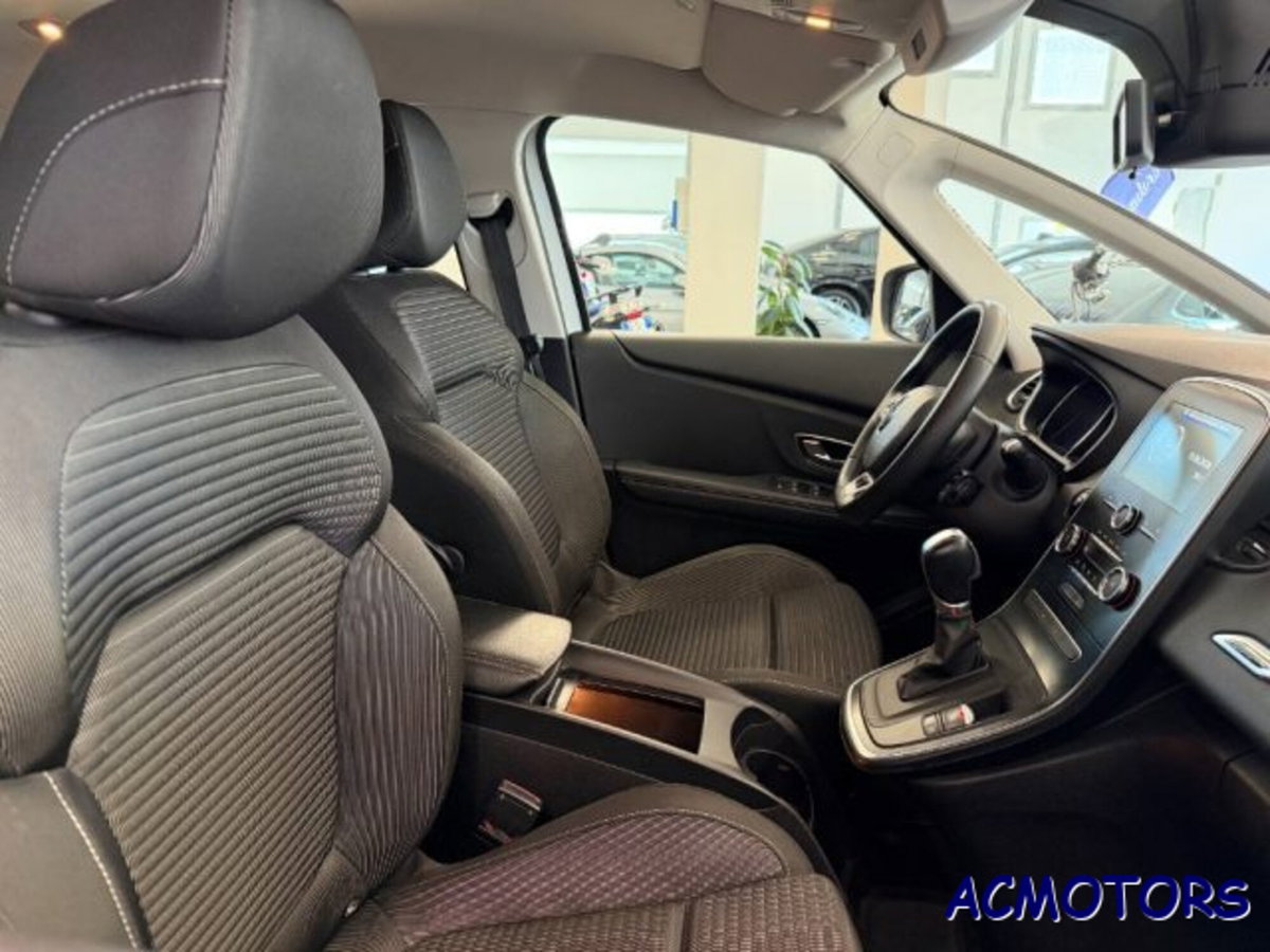 Renault Scenic E-Tech Electric 1.9 dCi Confort Dynamique (14)