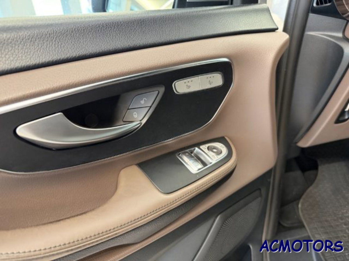 Mercedes-Benz Classe V 250 d Automatic 4Matic Premium Business Compact (10)