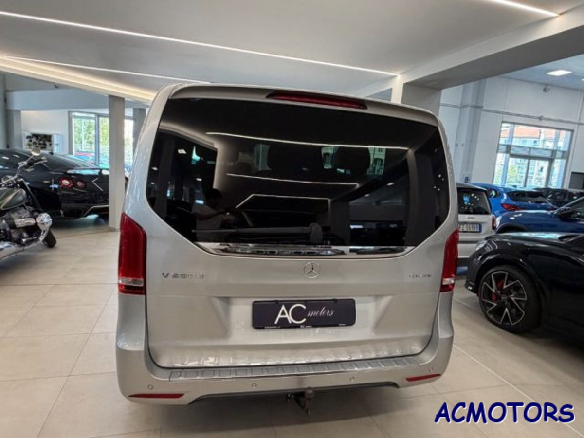 Mercedes-Benz Classe V 250 d Automatic 4Matic Premium Business Compact (5)