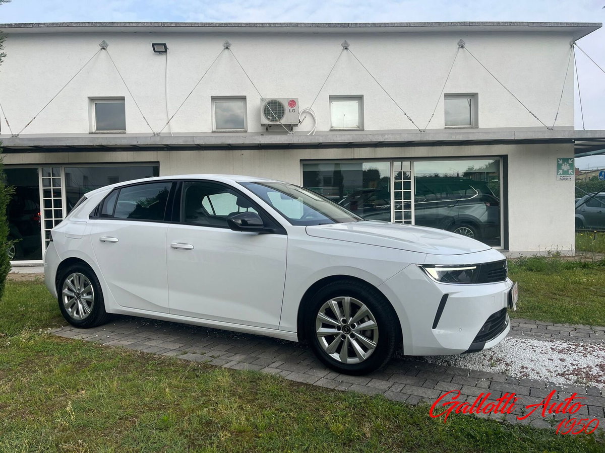 Opel Astra 1.2 Turbo 110 CV Elegance (6)