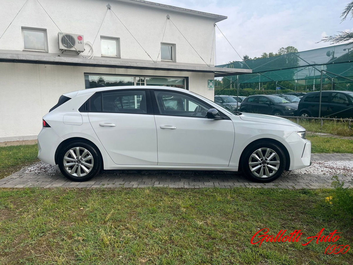 Opel Astra 1.2 Turbo 110 CV Elegance (7)