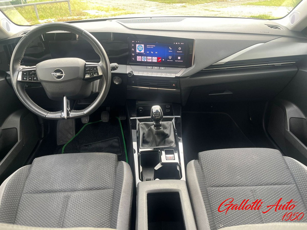 Opel Astra 1.2 Turbo 110 CV Elegance (9)