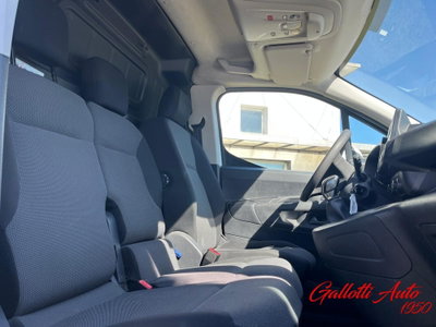 Opel Combo Furgone Cargo 1.5 Diesel 100CV S&S PL-DC 850kg Essentia (10)