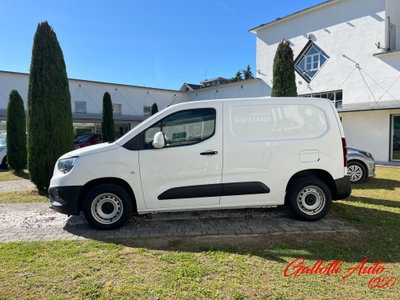 Opel Combo Furgone Cargo 1.5 Diesel 100CV S&S PL-DC 850kg Essentia (4)