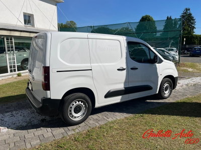 Opel Combo Furgone Cargo 1.5 Diesel 100CV S&S PL-DC 850kg Essentia (8)