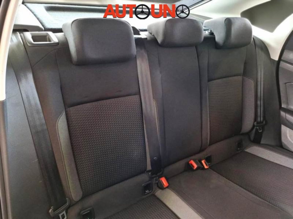 Volkswagen Taigo 1.0 TSI 110 CV DSG Life (11)