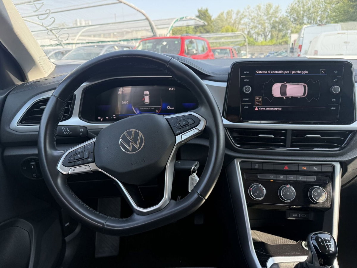 Volkswagen T-Roc 1.0 tsi Life 115cv (10)